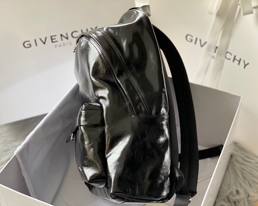 Gienvchy Backpack-28x40x15CM