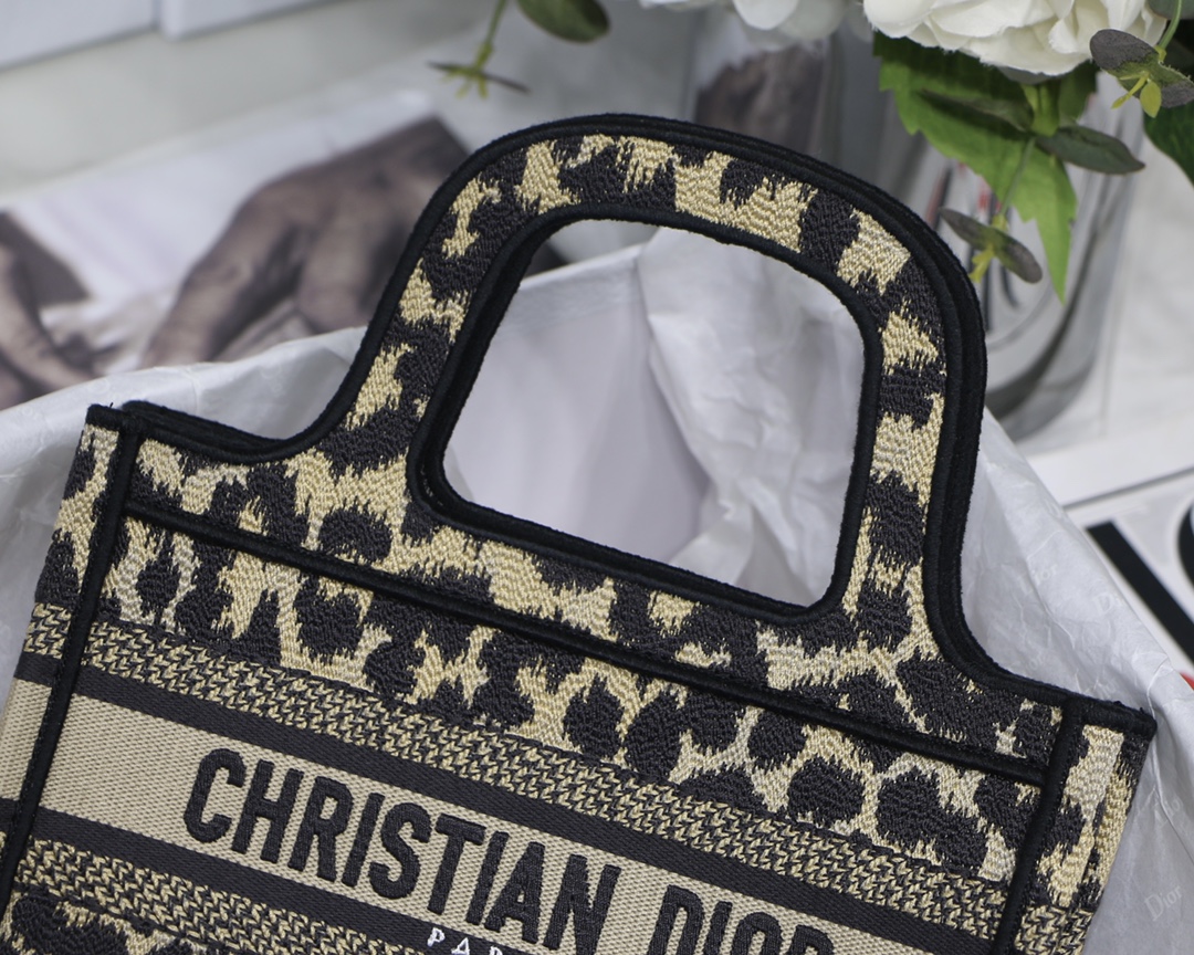 Diro Mini Book Tote-23*17*7CM