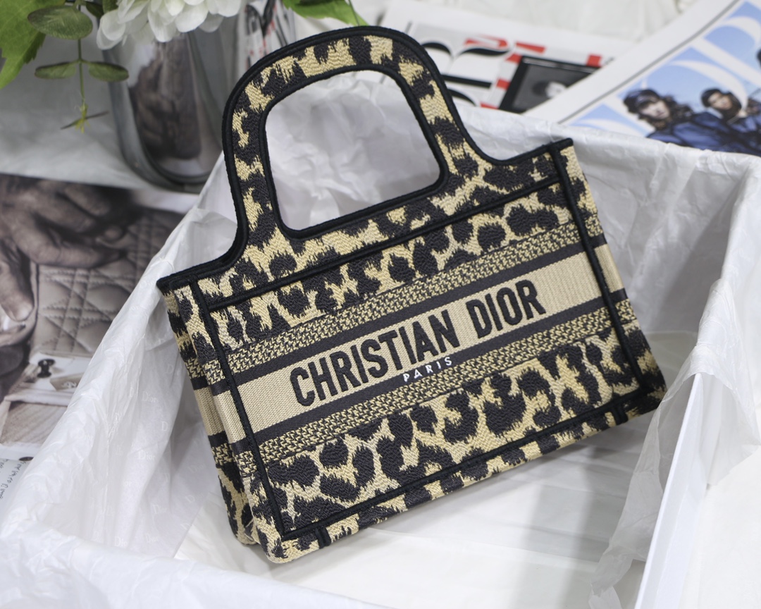 Diro Mini Book Tote-23*17*7CM