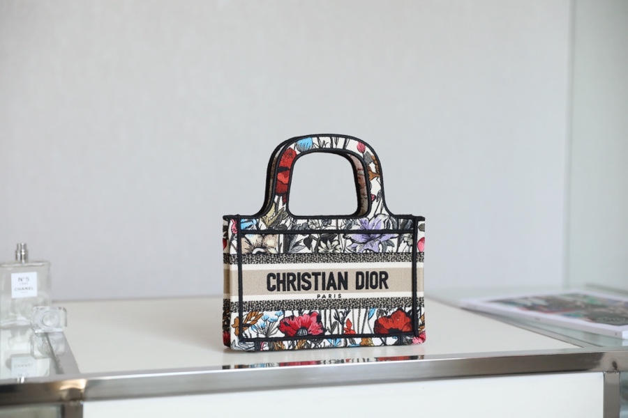 Diro Mini Book Tote-23*17*7CM