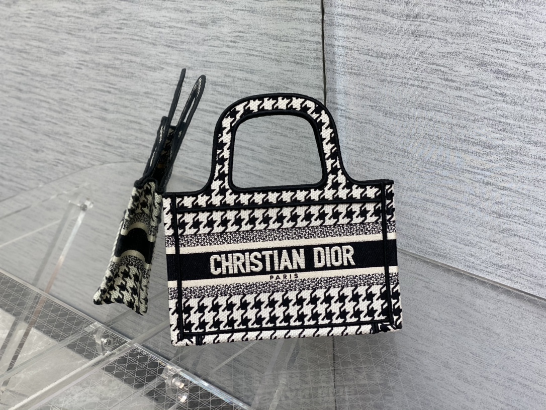 Diro Mini Book Tote-23*17*7CM