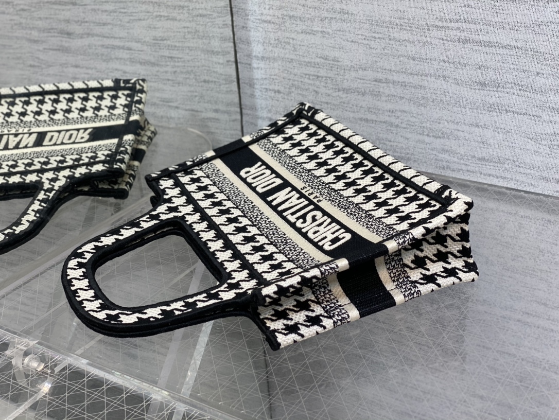 Diro Mini Book Tote-23*17*7CM