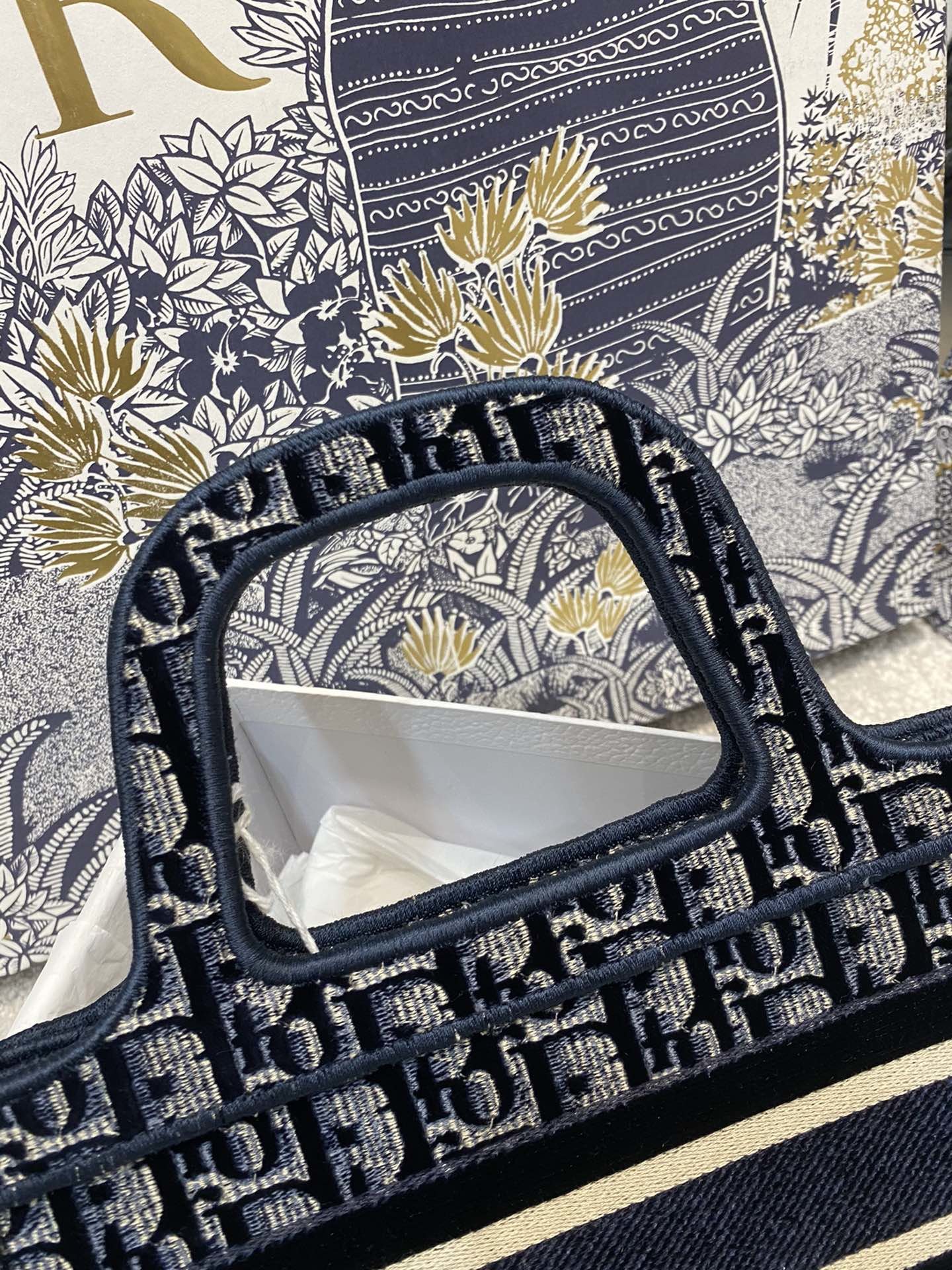Diro Mini Book Tote-23*17*7CM