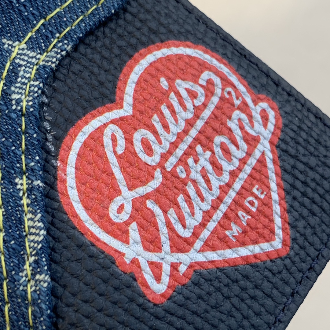 Louis Vuitton Wallet-11*8.5*2CM