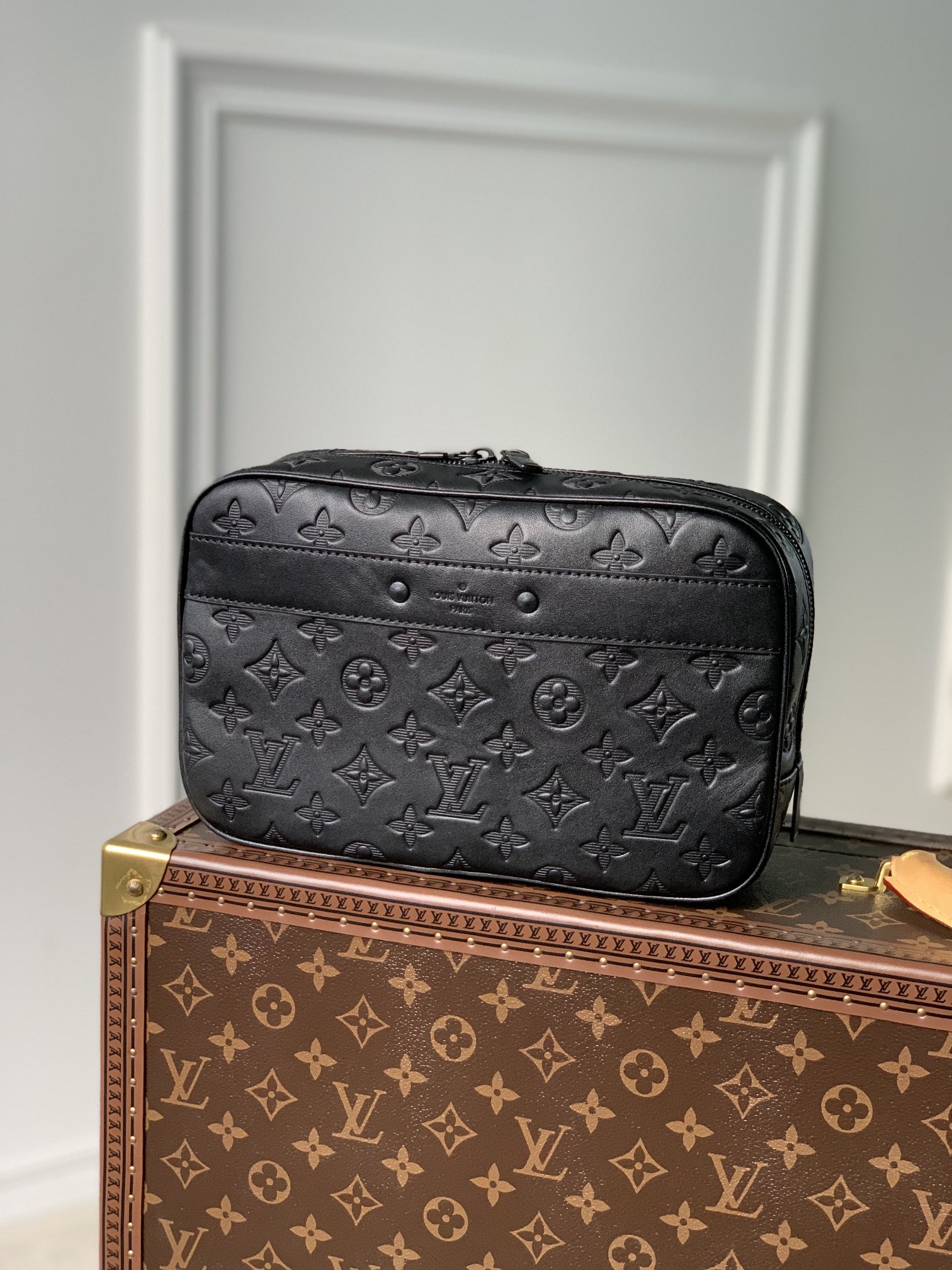 Louis Vuitton Pouch-26*17*71CM Louis Vuitton Pouch-26*17*71CM