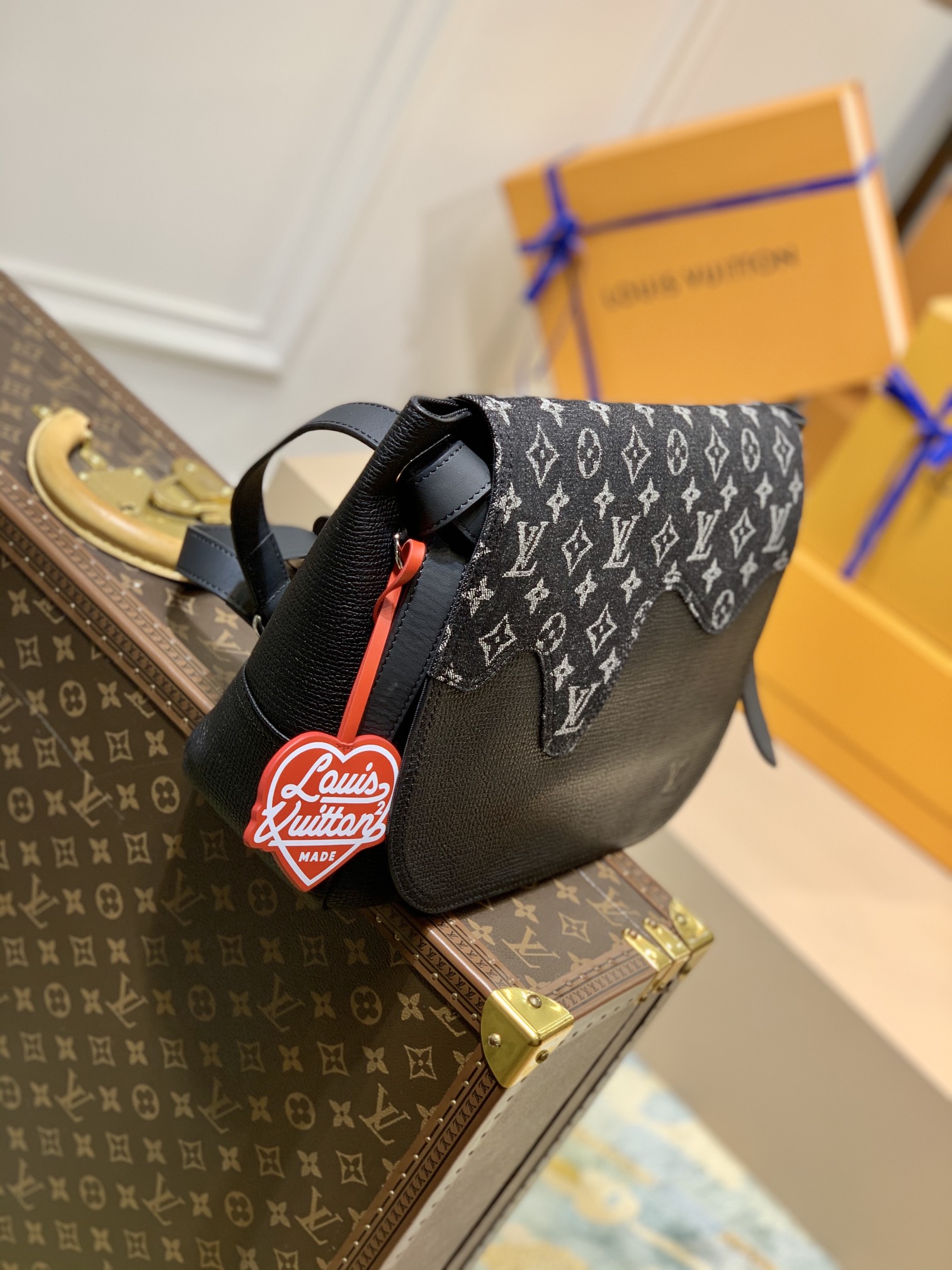 Louis Vuitton Besace Tokyo -39*23*13CM