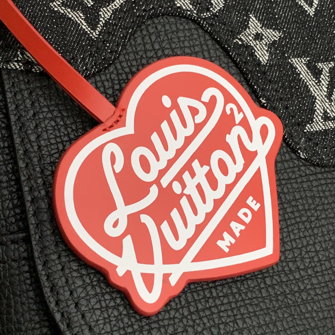 Louis Vuitton Besace Tokyo -39*23*13CM