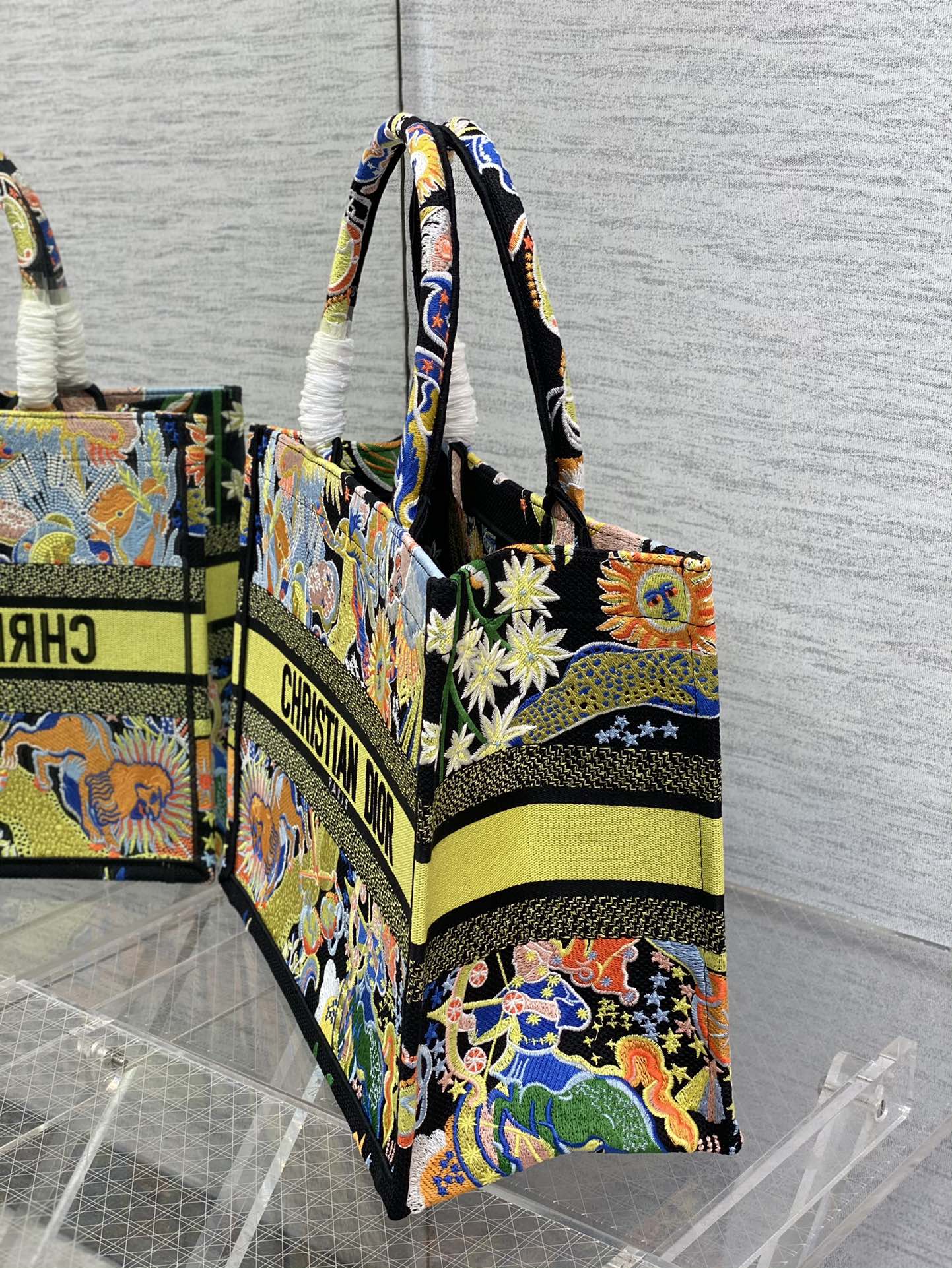 Diro Small Book Tote-36.5CM