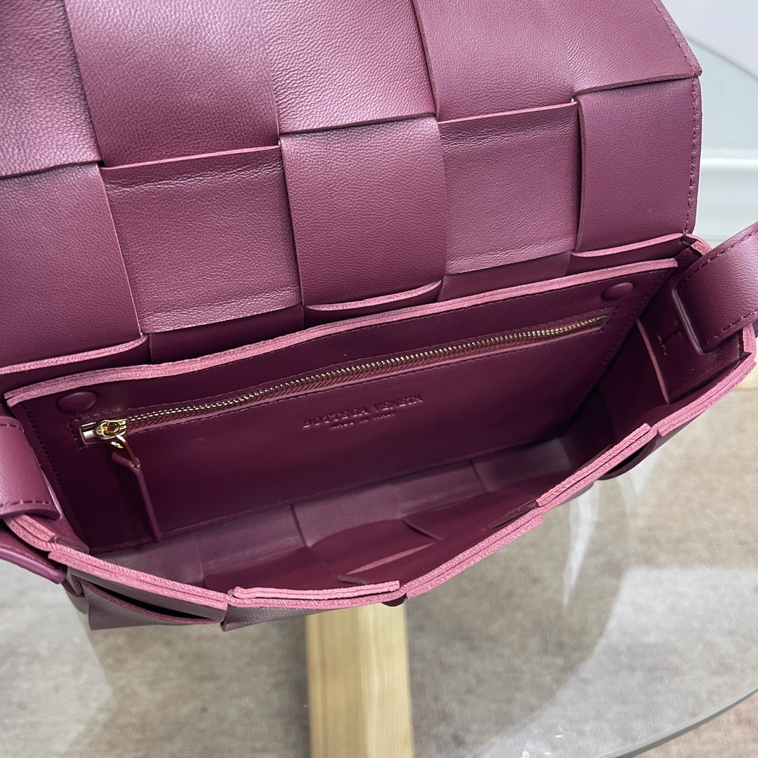 Bottega Veneta Crossbody Bag-23*15*6CM