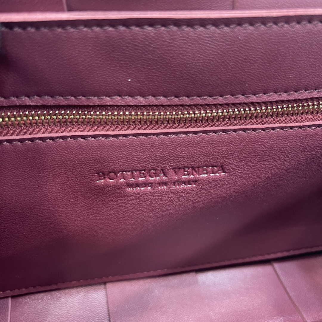Bottega Veneta Crossbody Bag-23*15*6CM