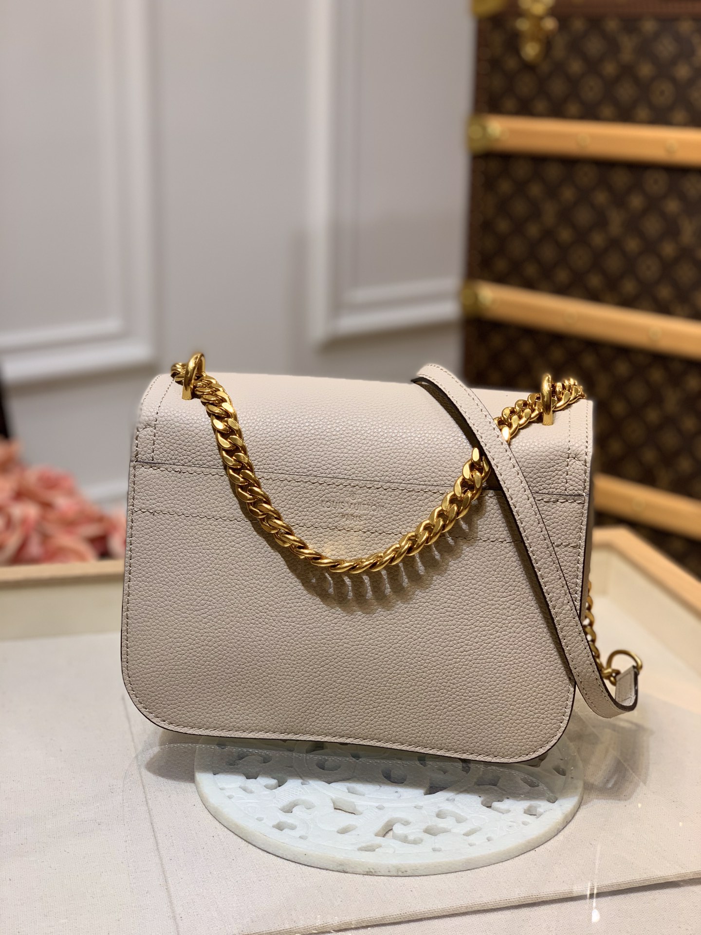 Louis Vuitton Lockme Handbags PM-M57073-23*17*11CM Louis Vuitton Lockme Handbags PM-M57073-23*17*11CM