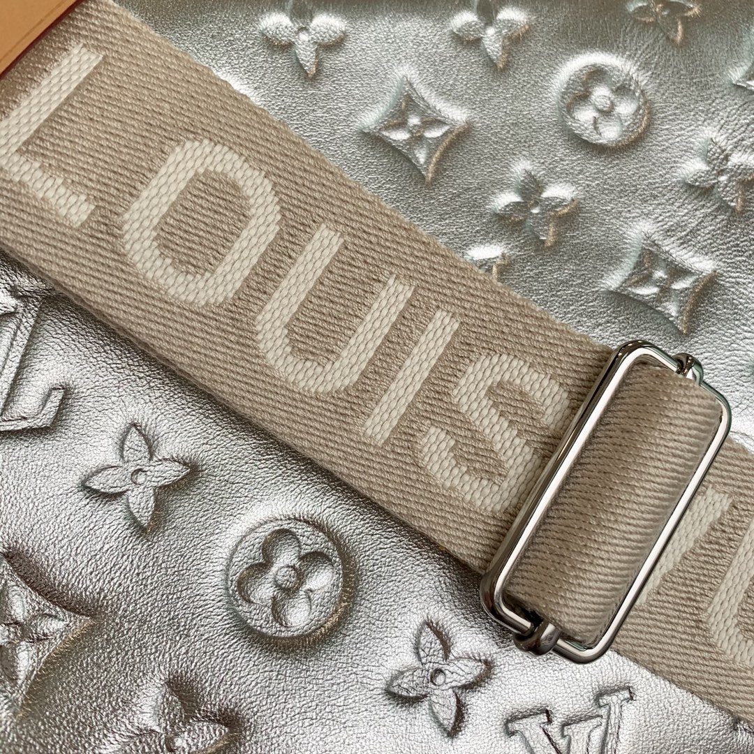 Louis Vuitton Coussin Handbags-29.5×13.5×21CM