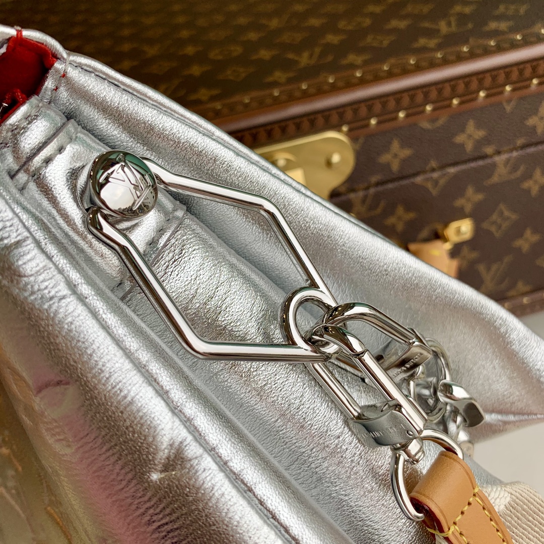 Louis Vuitton Coussin Handbags-29.5×13.5×21CM