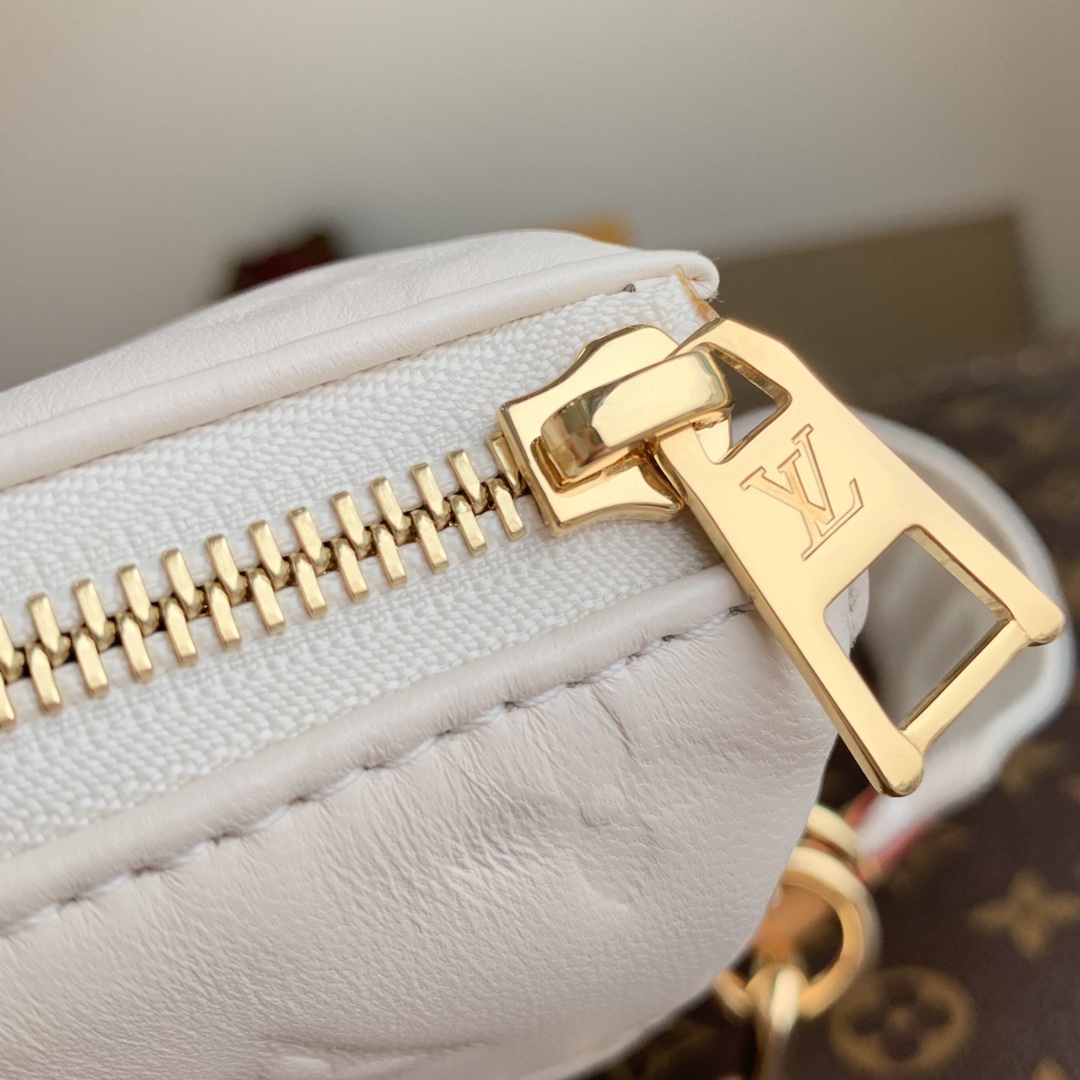Louis Vuitton Coussin Handbags-29.5×13.5×21CM