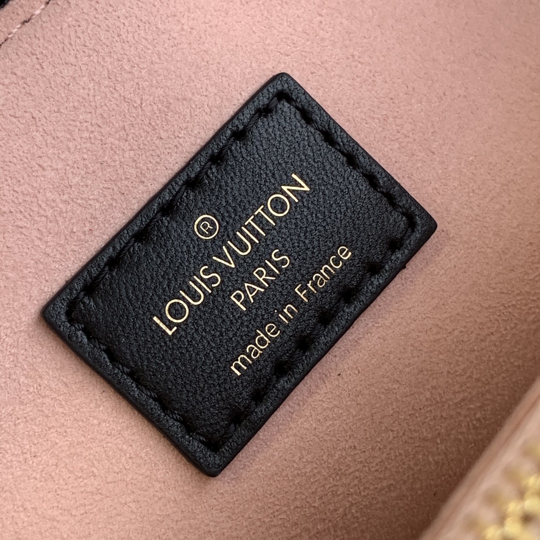 Louis Vuitton Coussin Handbags-29.5×13.5×21CM