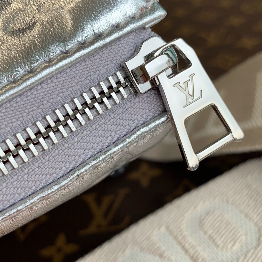 Louis Vuitton Coussin Handbags-26*20*12CM