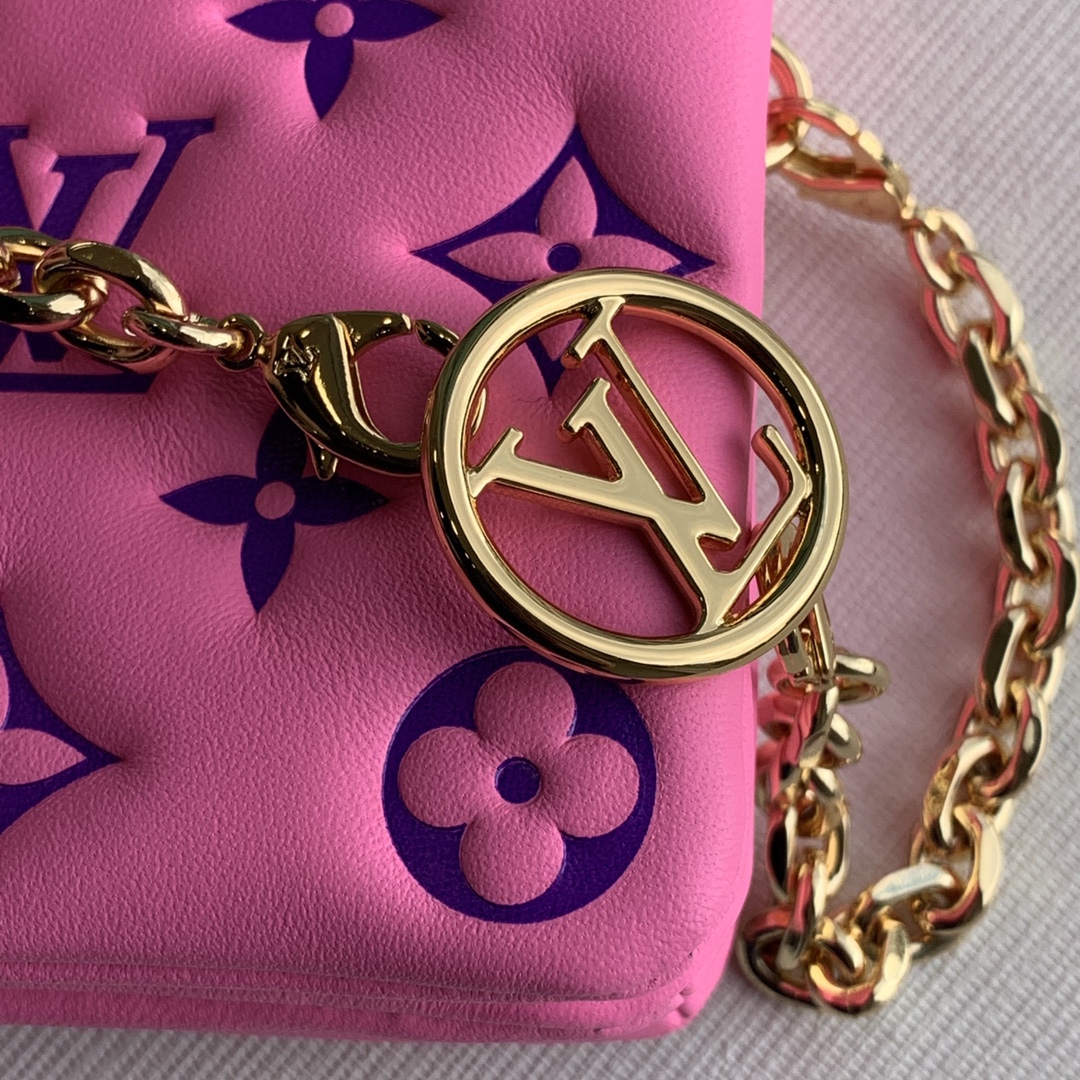 Louis Vuitton Pochette Coussin Chain Bag-20*14*8CM Louis Vuitton Pochette Coussin Chain Bag-20*14*8CM