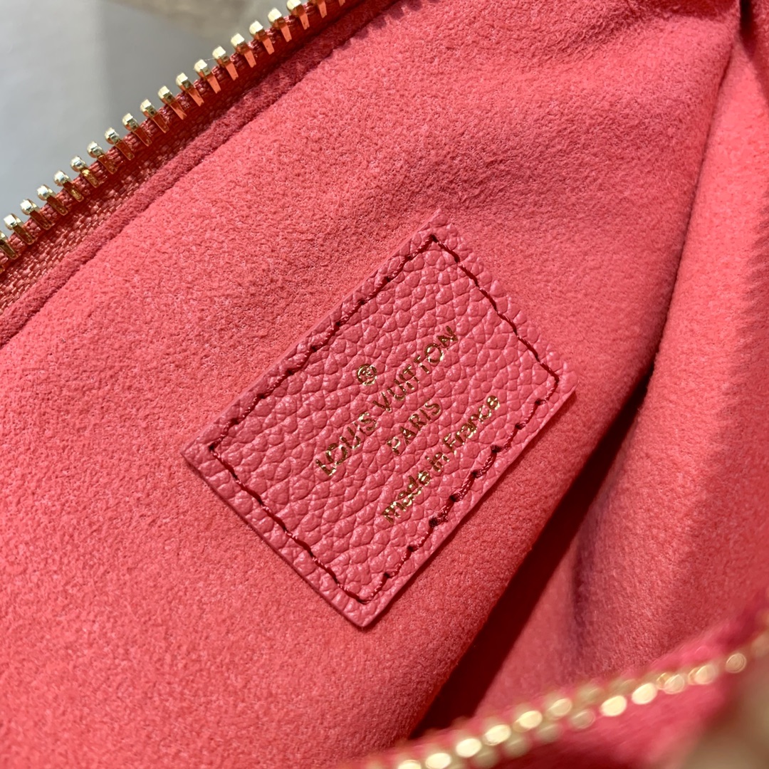 Louis Vuitton Coussin BB Bag-21*16*7 CM
