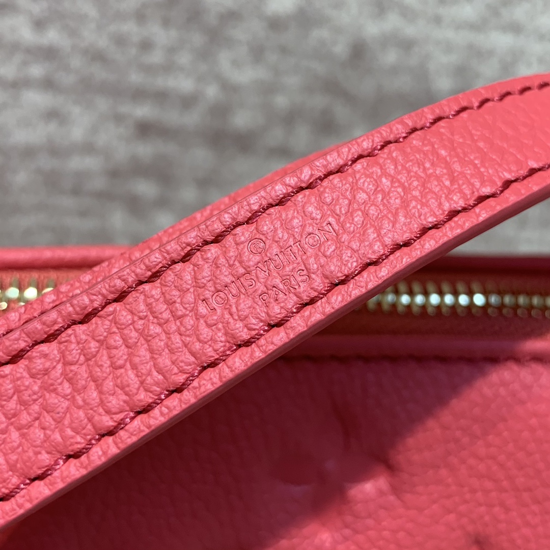 Louis Vuitton Coussin BB Bag-21*16*7 CM