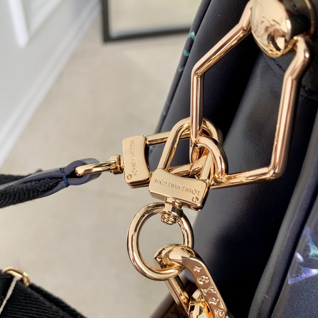 Louis Vuitton Coussin BB Bag-21*16*7 CM