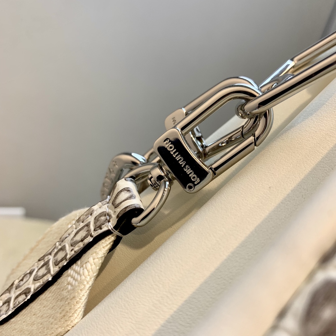 Louis Vuitton Coussin Handbags-26*20*12CM
