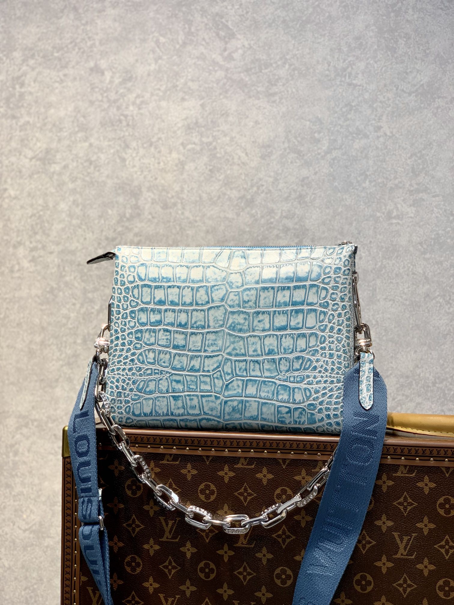 Louis Vuitton Coussin Handbags-26*20*12CM