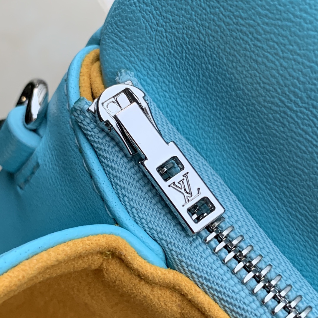 Louis Vuitton Pochette Coussin Chain Bag-20*14*8CM Louis Vuitton Pochette Coussin Chain Bag-20*14*8CM