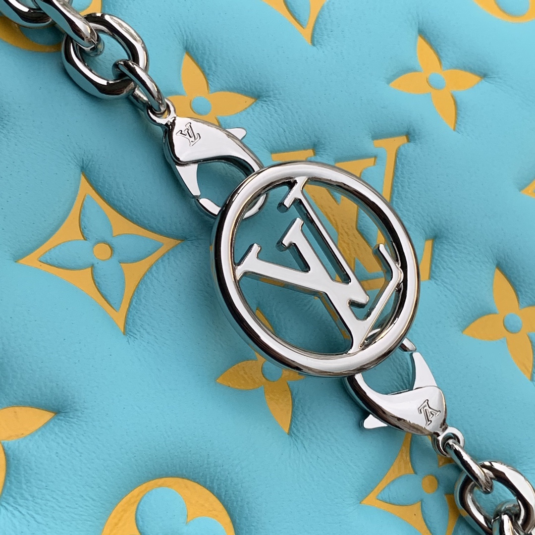 Louis Vuitton Pochette Coussin Chain Bag-20*14*8CM