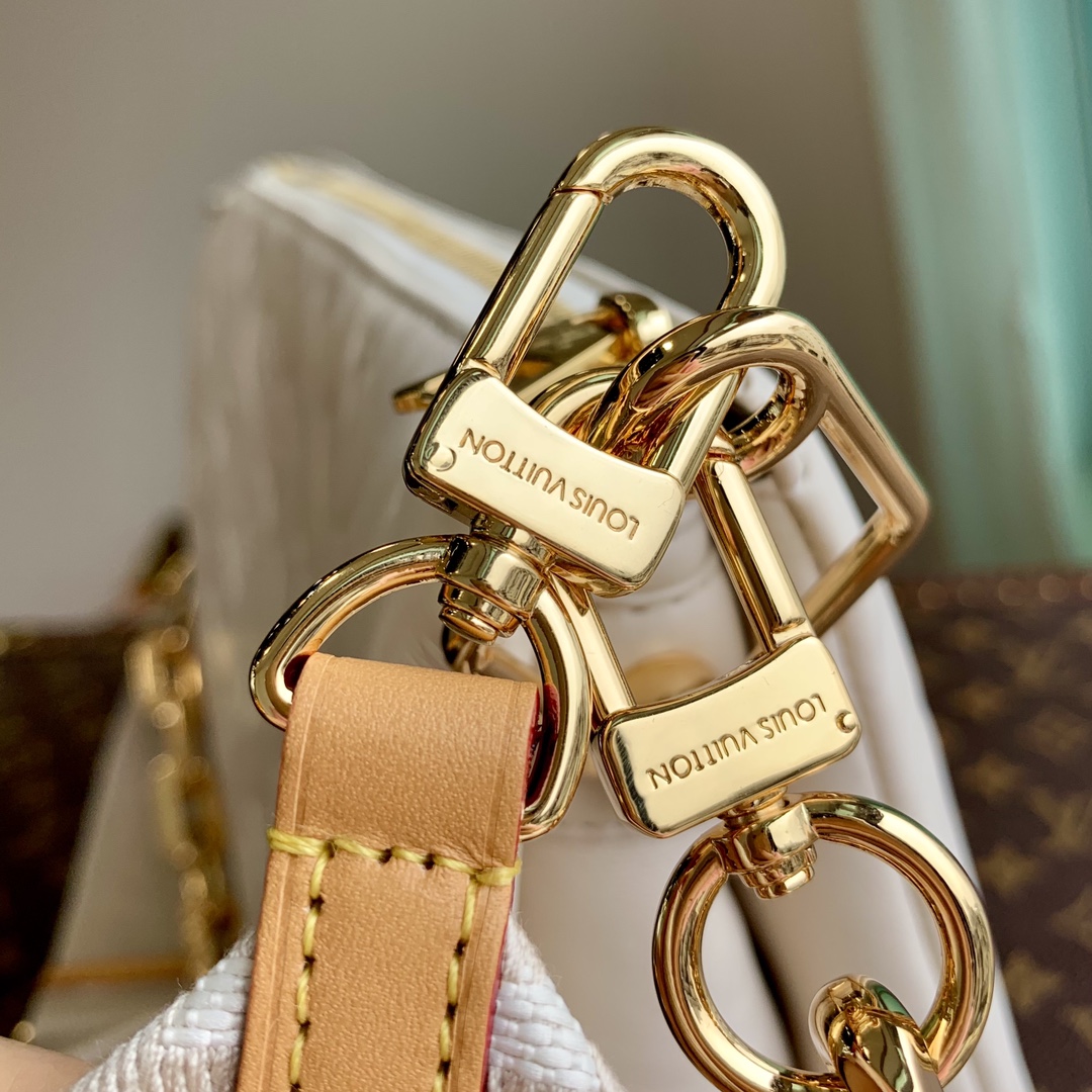 Louis Vuitton Coussin Handbags-26*20*12CM