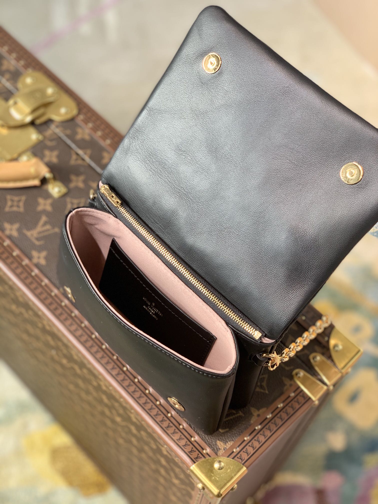 Louis Vuitton Pochette Coussin Chain Bag-20*14*8CM Louis Vuitton Pochette Coussin Chain Bag-20*14*8CM
