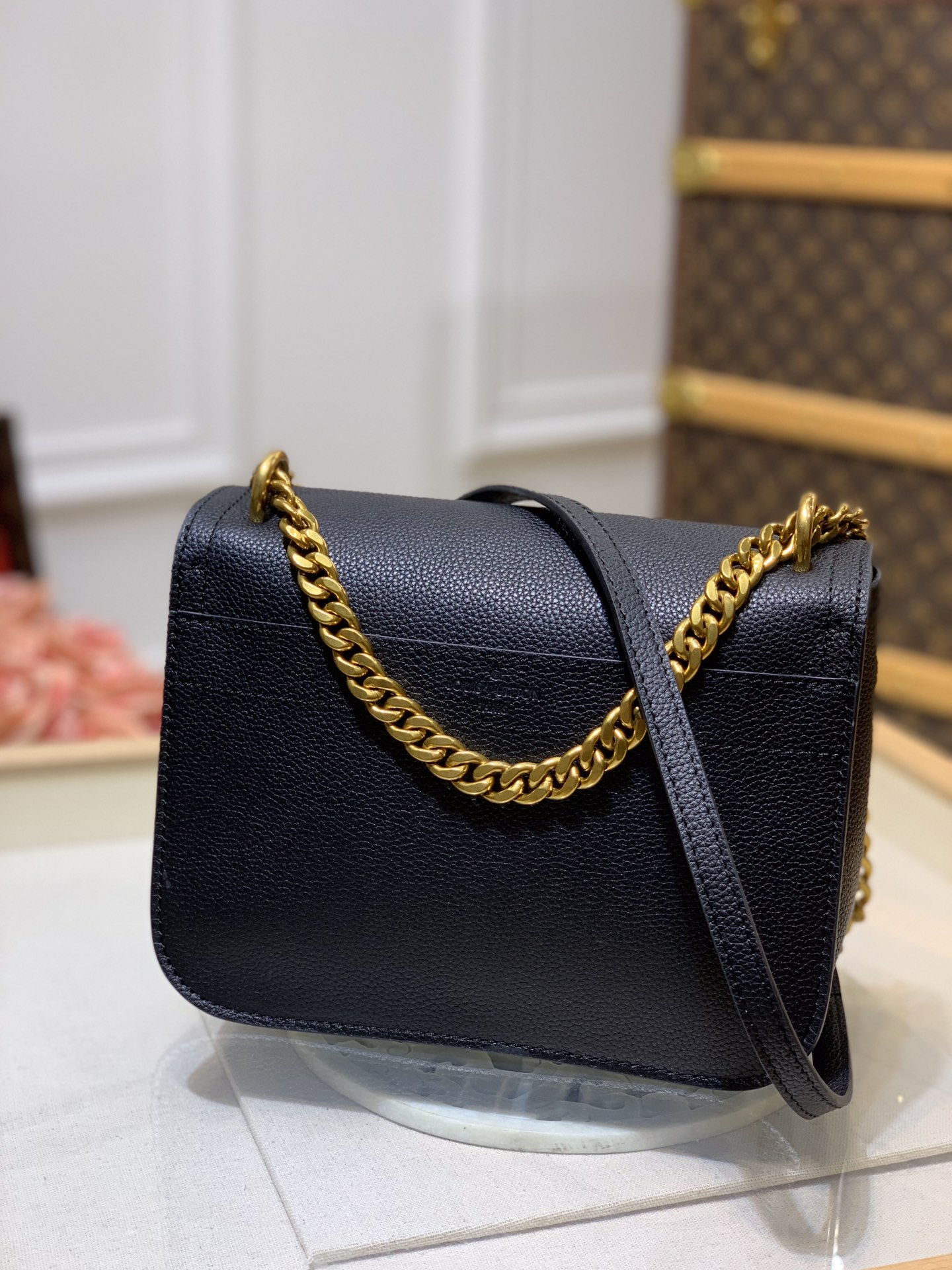 Louis Vuitton Lockme Handbags PM-M57073-23*17*11CM Louis Vuitton Lockme Handbags PM-M57073-23*17*11CM