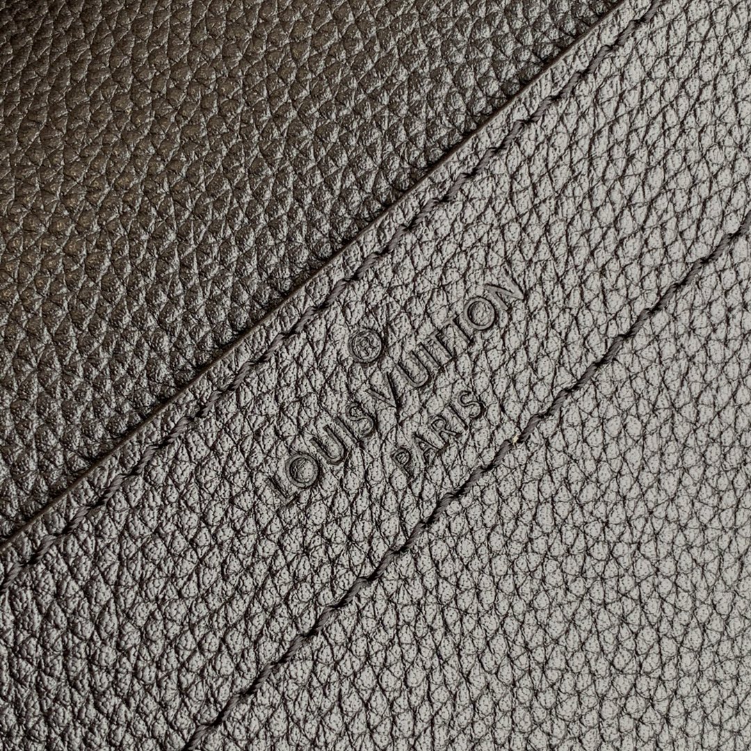 Louis Vuitton Lockme Handbags PM-M57073-23*17*11CM Louis Vuitton Lockme Handbags PM-M57073-23*17*11CM