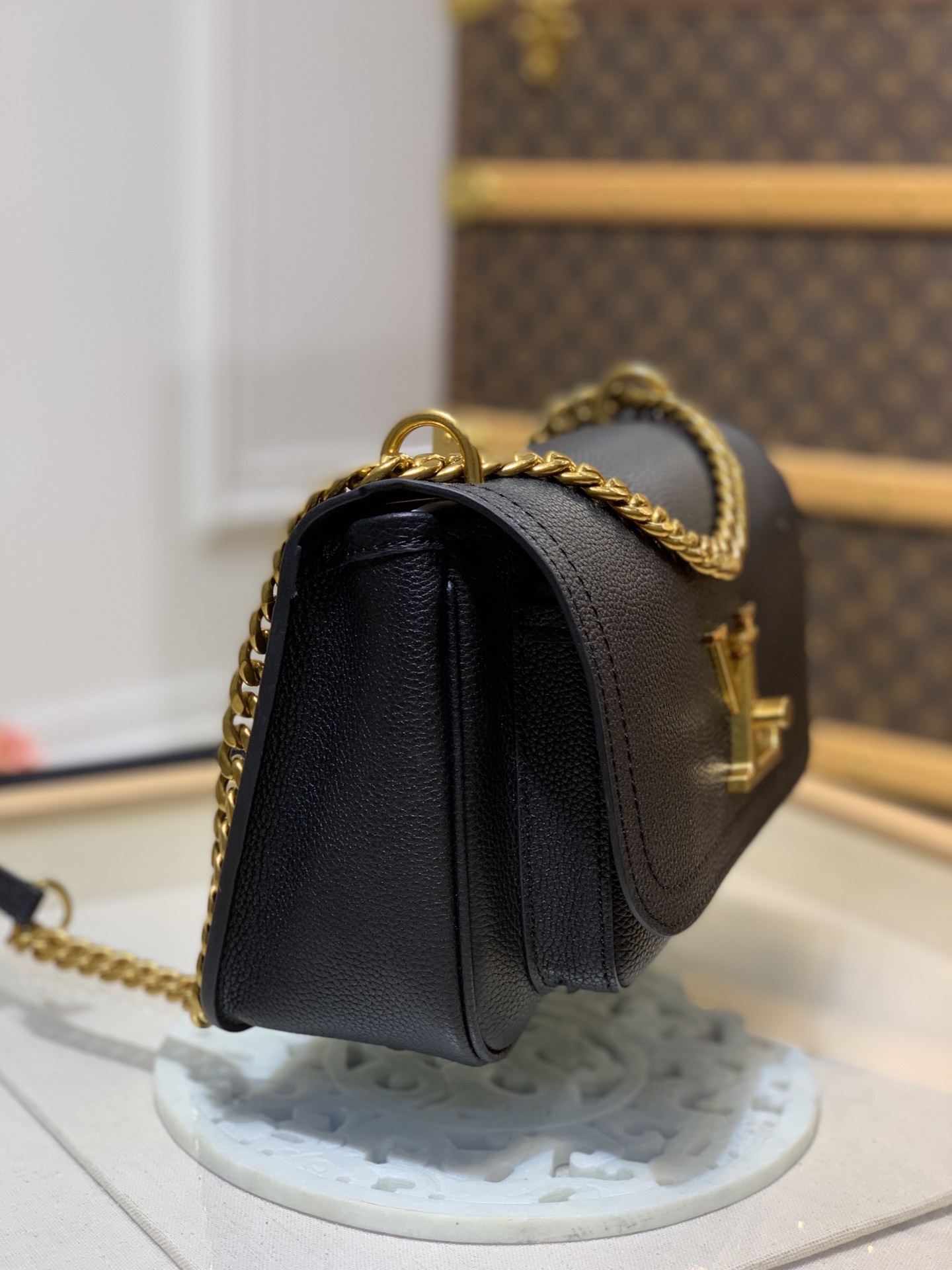 Louis Vuitton Lockme Handbags PM-M57073-23*17*11CM Louis Vuitton Lockme Handbags PM-M57073-23*17*11CM