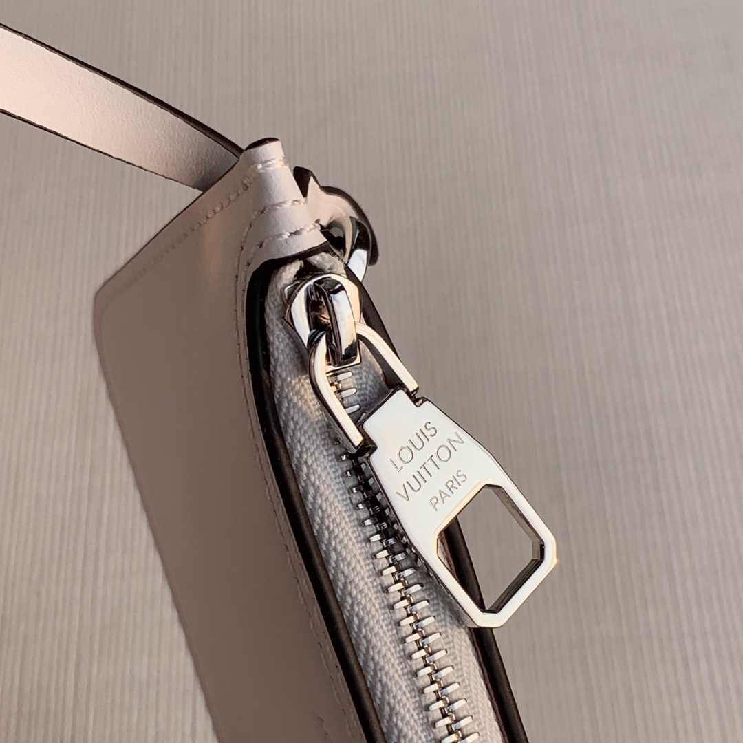 Louis Vuitton Hina Handbags-34*19*13CM