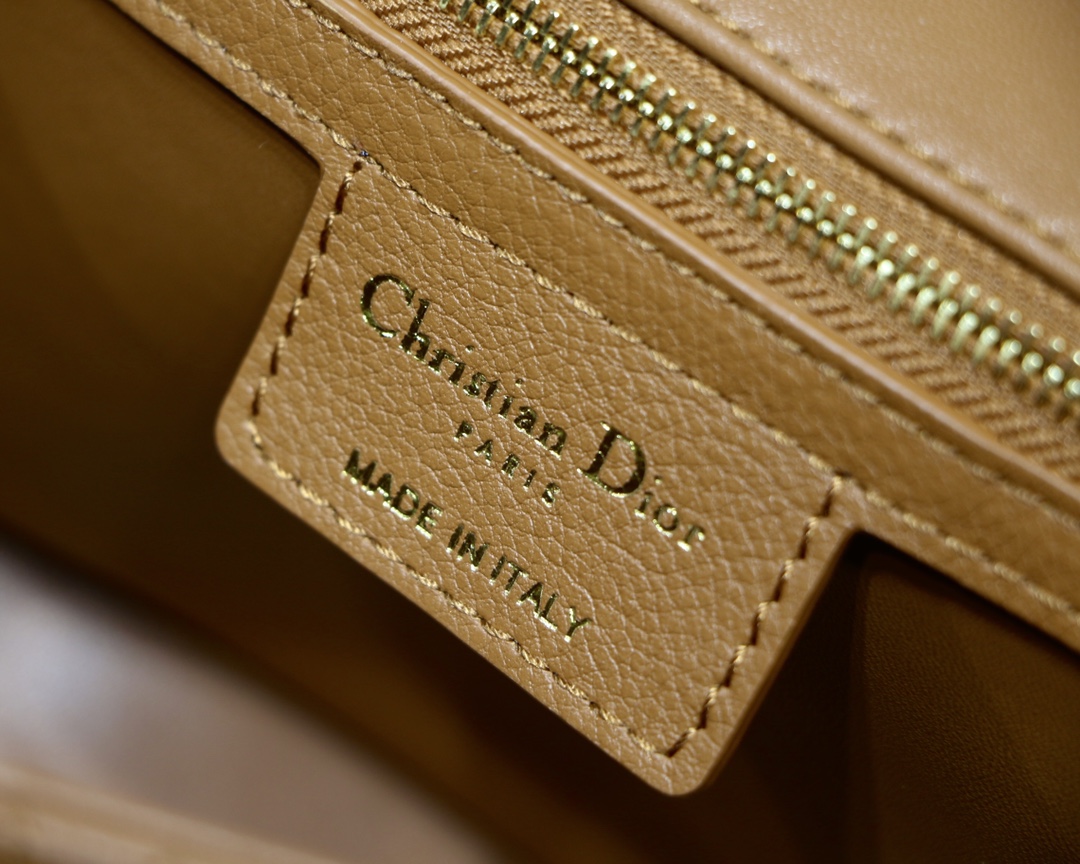 Diro 2021 Caro Bag-28*17*9CM