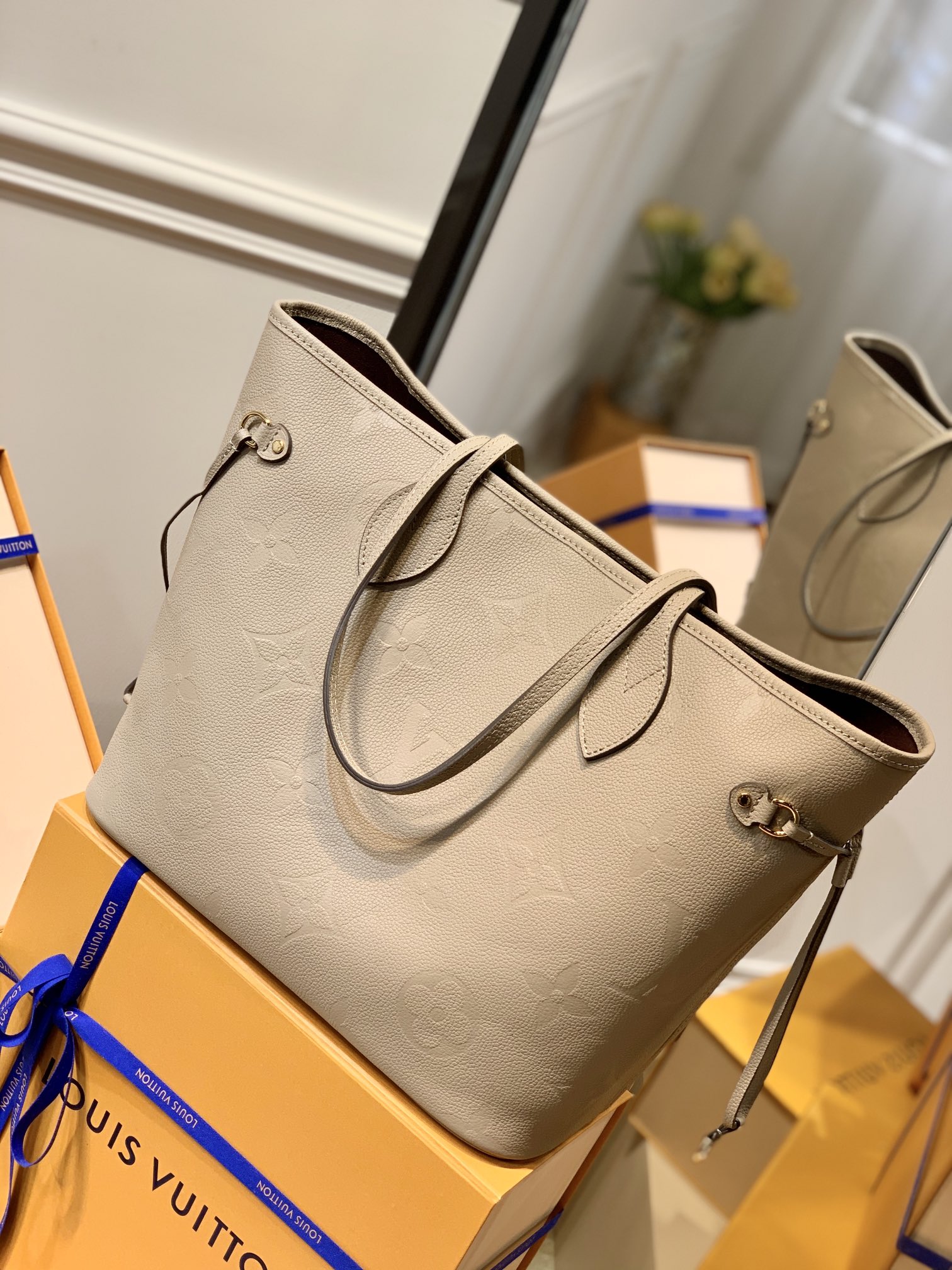 Louis Vuitton Neverfull MM-32*29*17CM