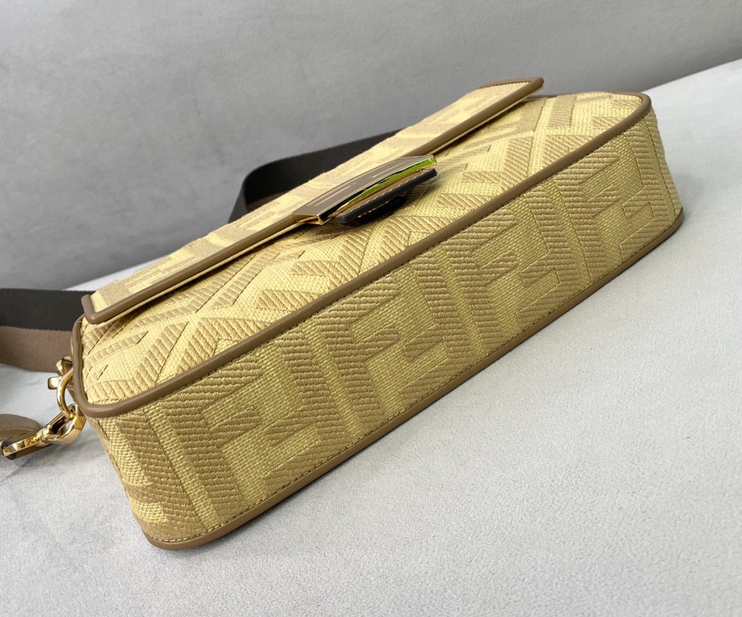 Fendi Medium Baguette Bag-26x15x4CM