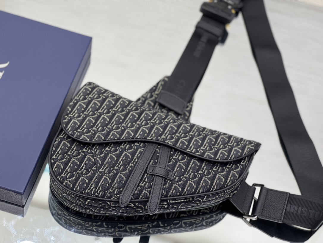 Diro Saddle Bag-20 x 28.6 x 5CM