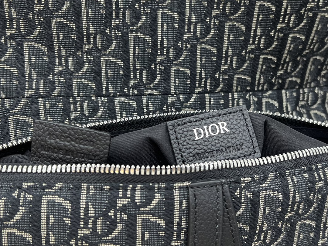 Diro Saddle Bag-20 x 28.6 x 5CM Diro Saddle Bag-20 x 28.6 x 5CM