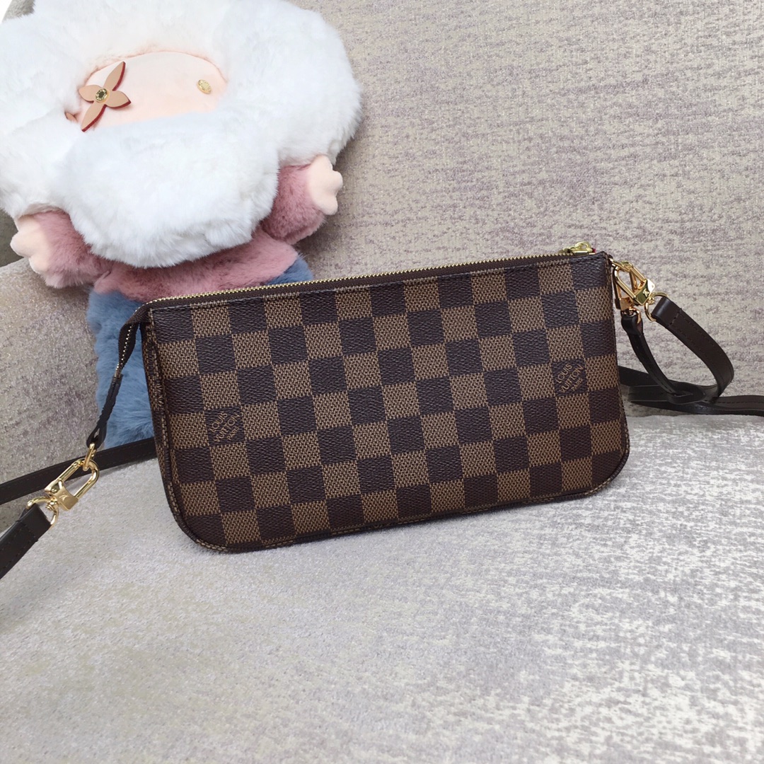 Louis Vuitton Pochette Accessoires-24x14x4CM