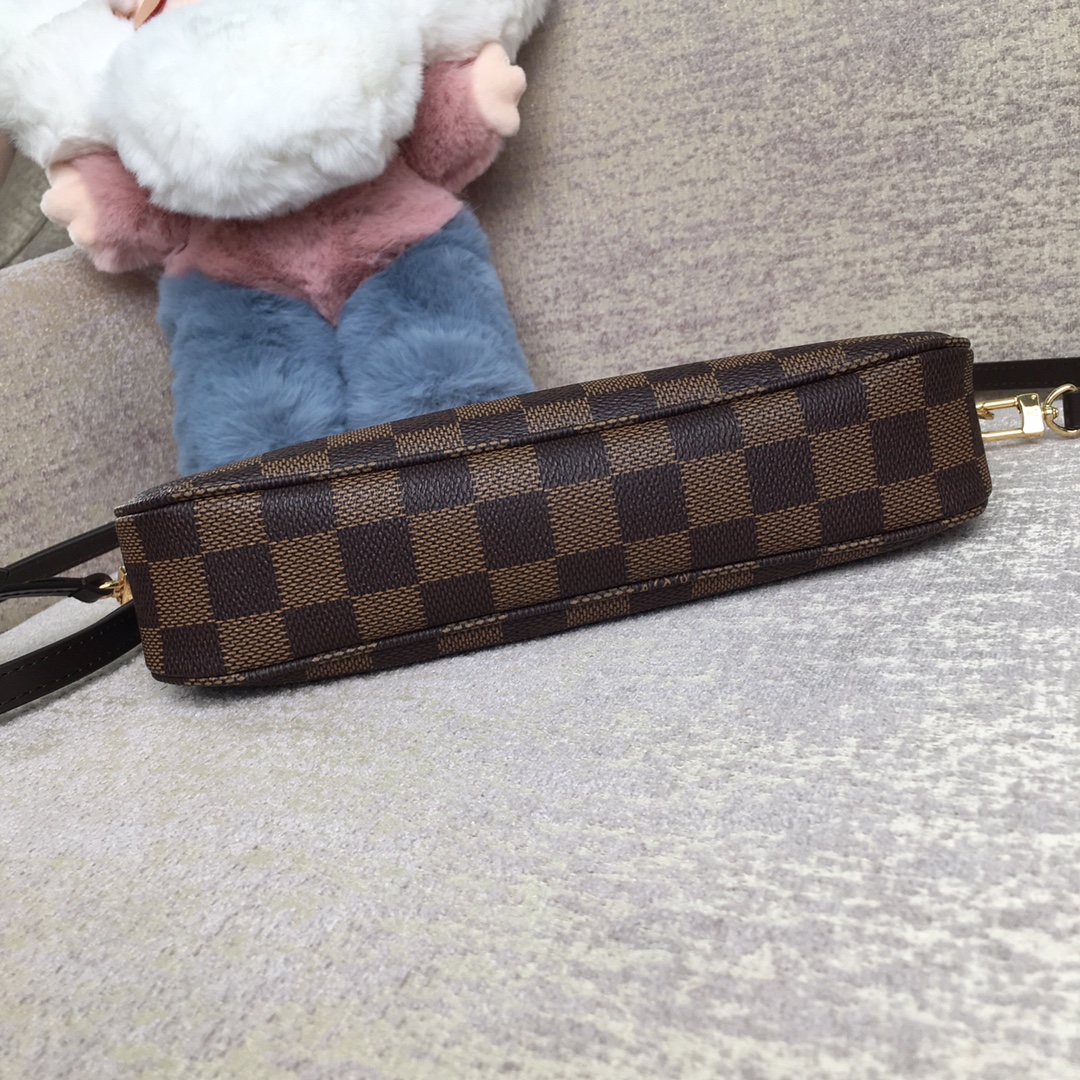 Louis Vuitton Pochette Accessoires-24x14x4CM