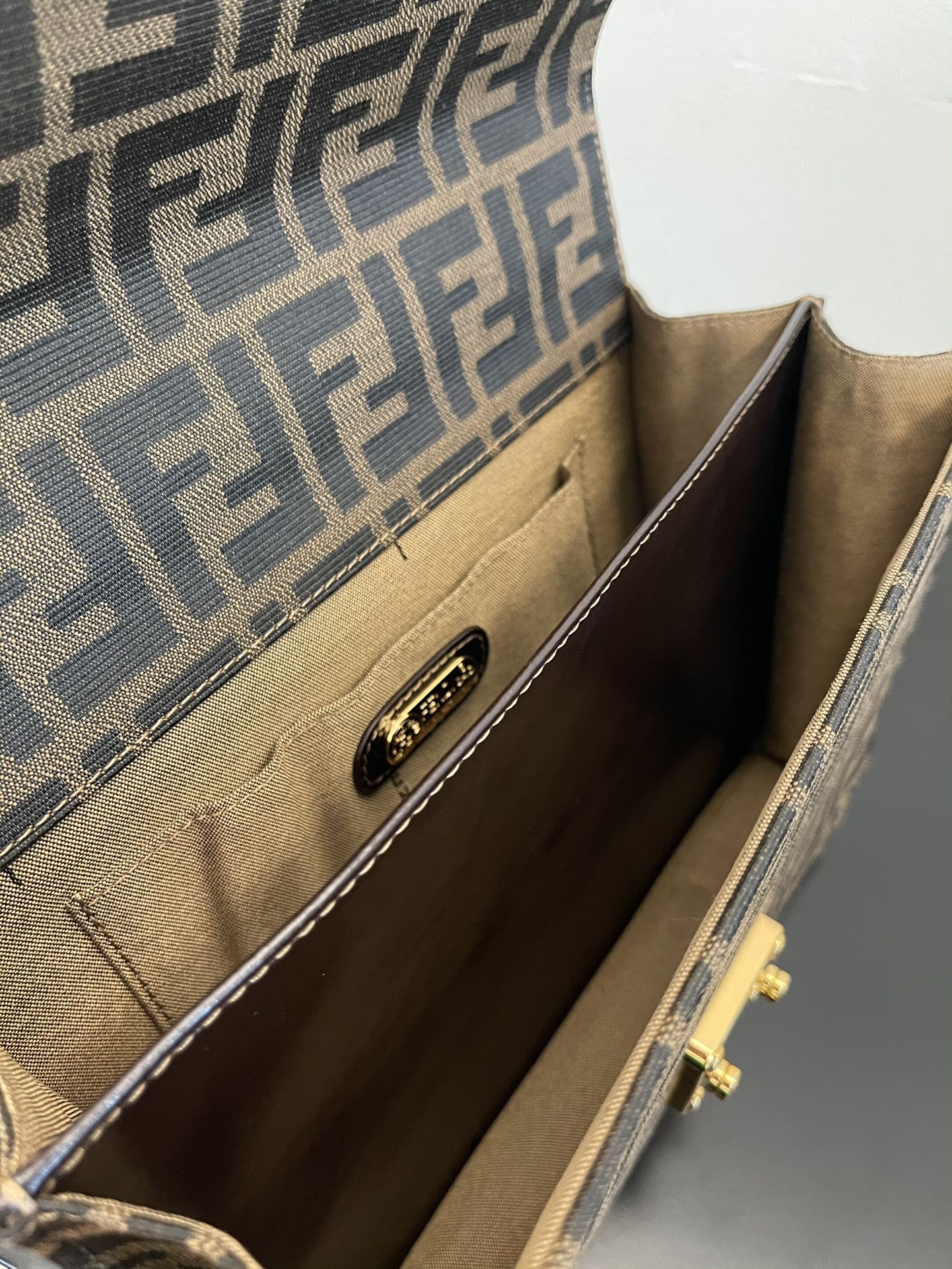 Fendi Vintage Handbags-24x18x8CM