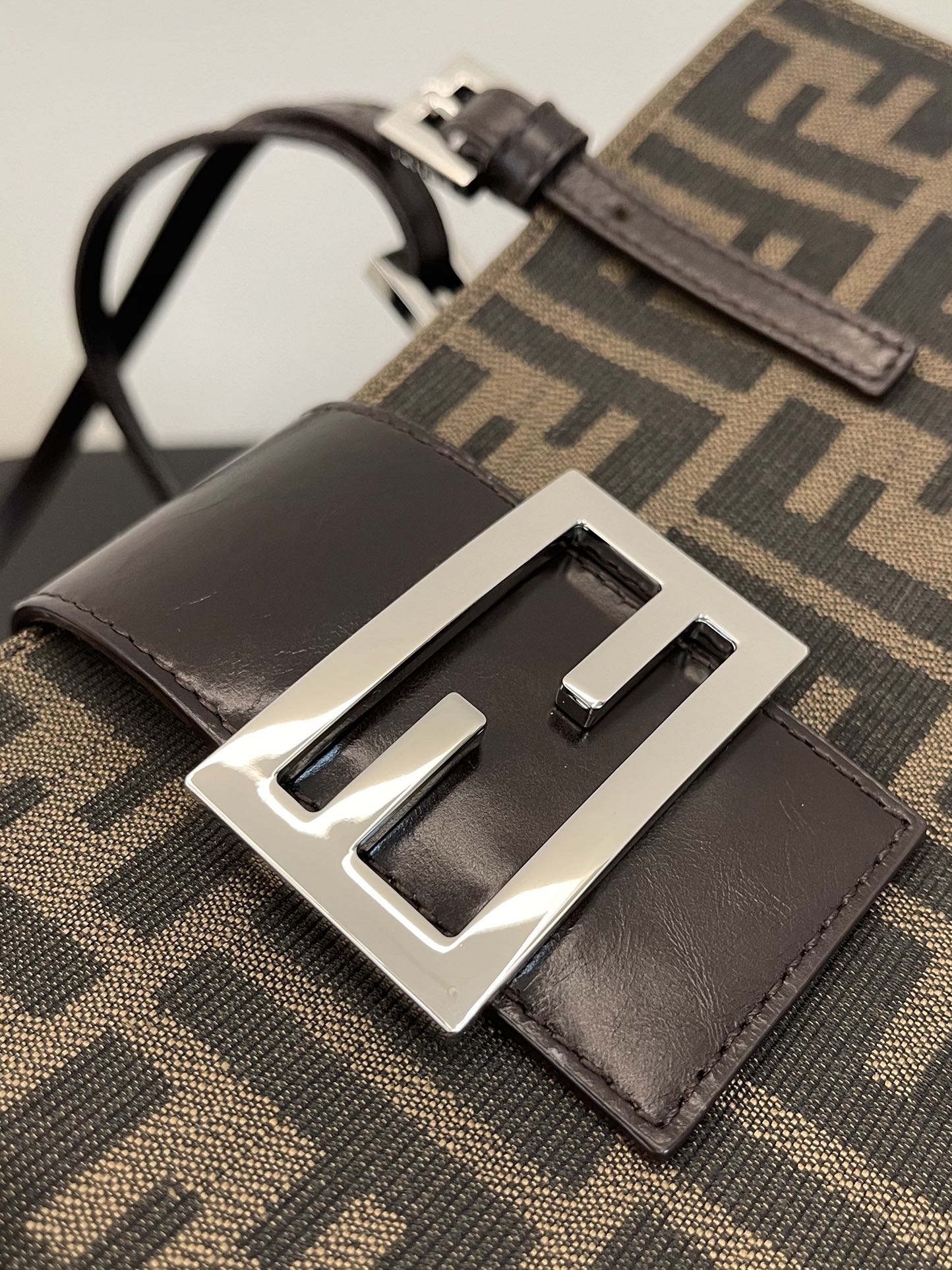 Fendi Vintage Handbags-28x19x10CM