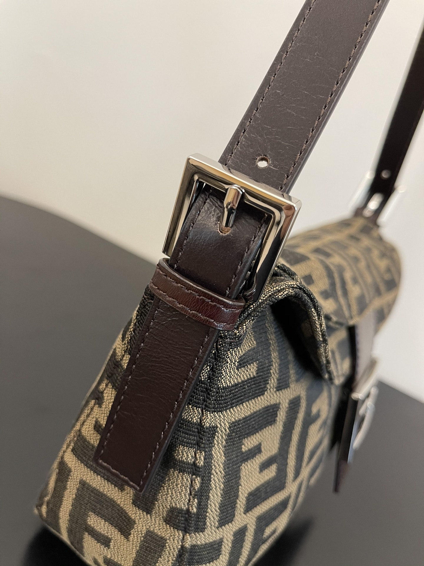 Fendi Vintage Handbags-26x13x8CM