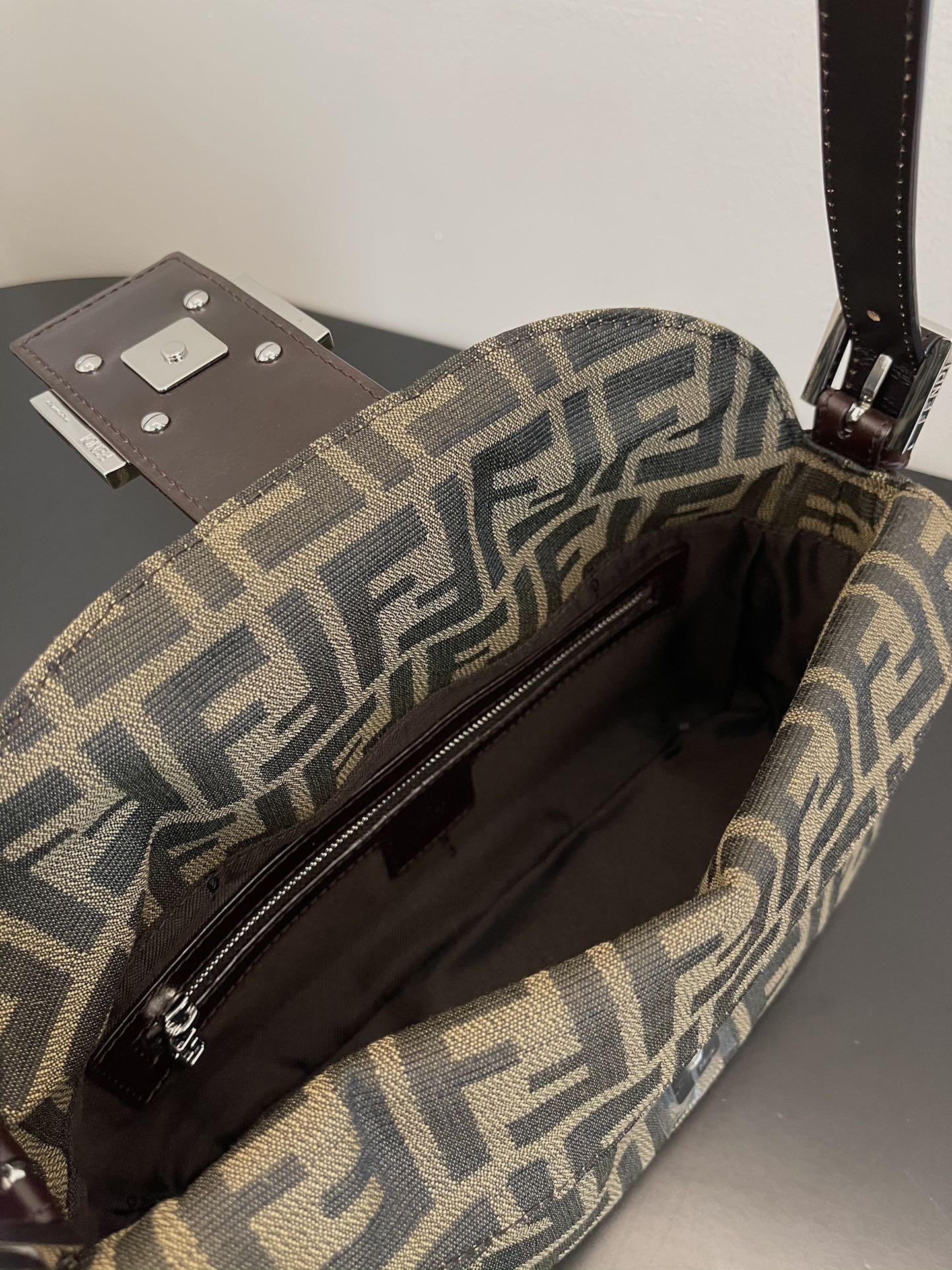 Fendi Vintage Handbags-26x13x8CM