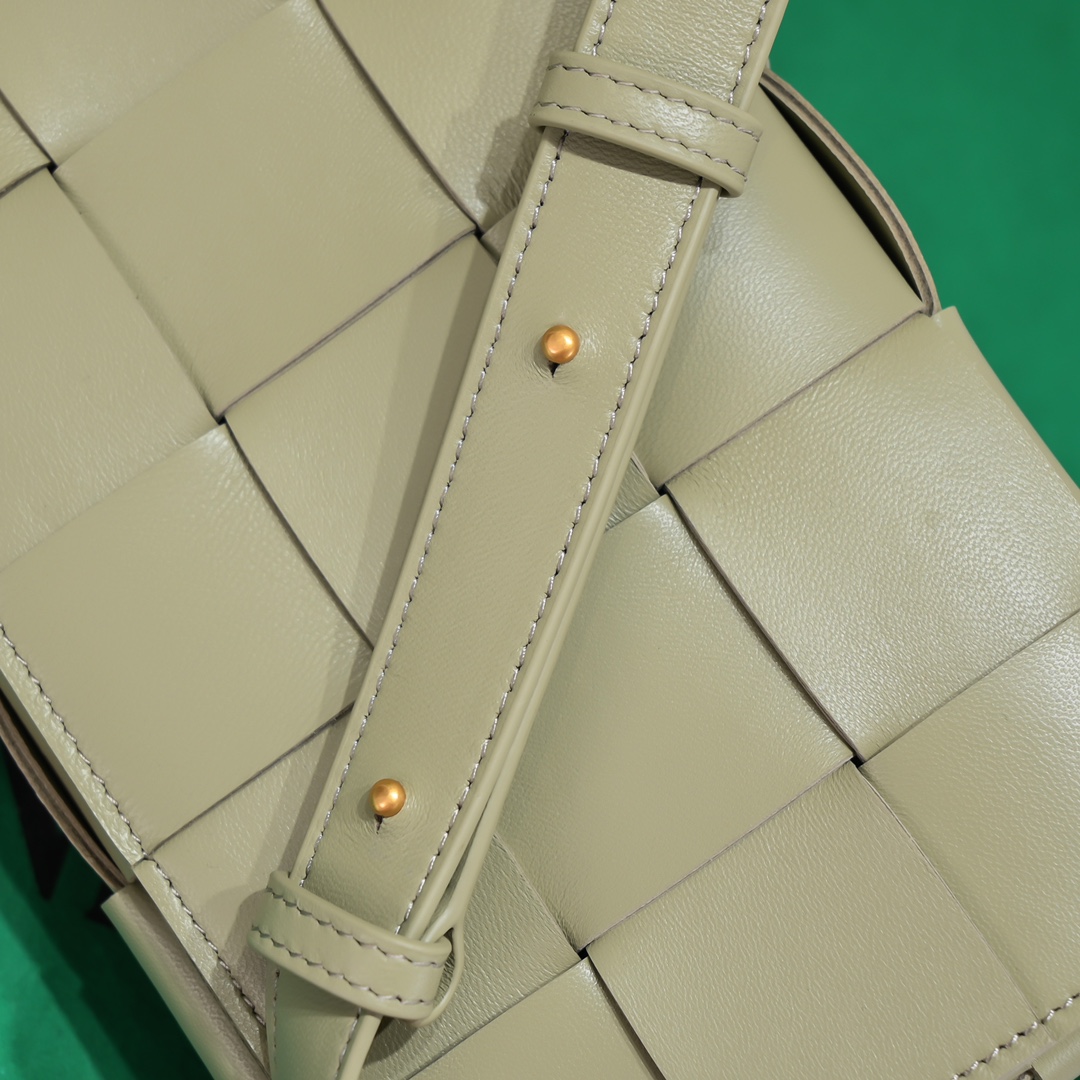 Bottega Veneta Cassette Bag-23x15x6CM