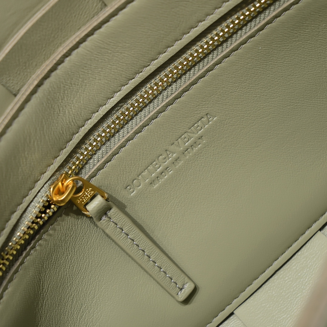 Bottega Veneta Cassette Bag-23x15x6CM