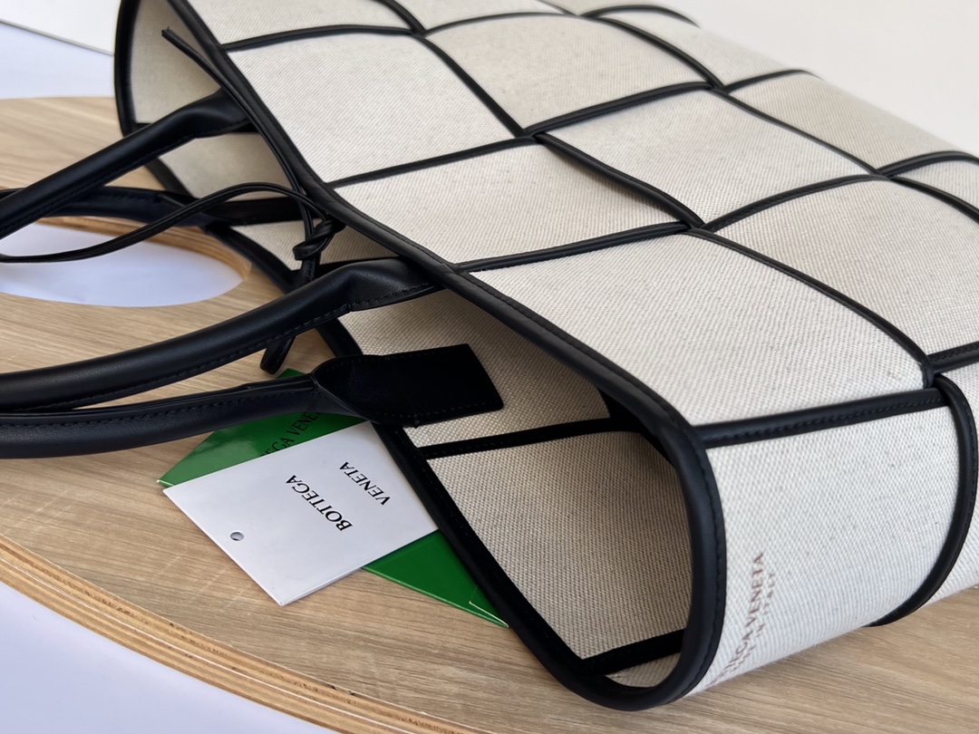 Bottega Arco Tote-46x34x12CM