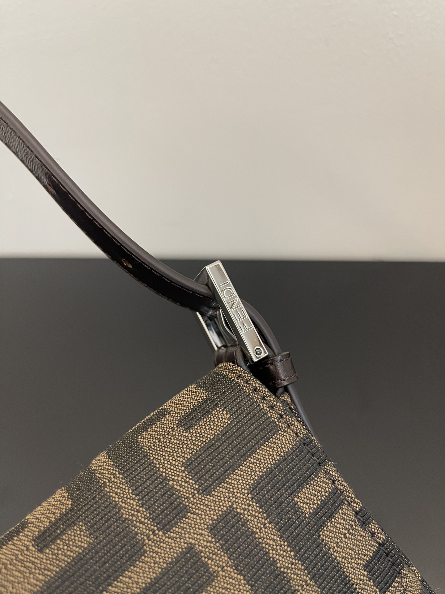 FendI Medium Baguette Bag-26x15x4CM