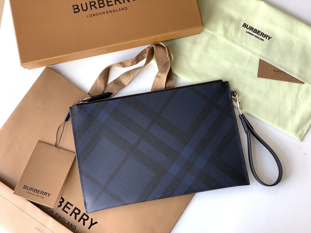 Burberry Wallet-30 x 20 CM